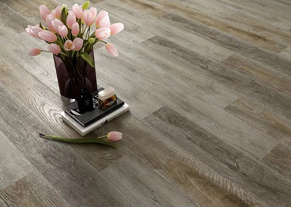 什么是spc地板？SPC地板优缺点有哪些？能适配地暖吗？